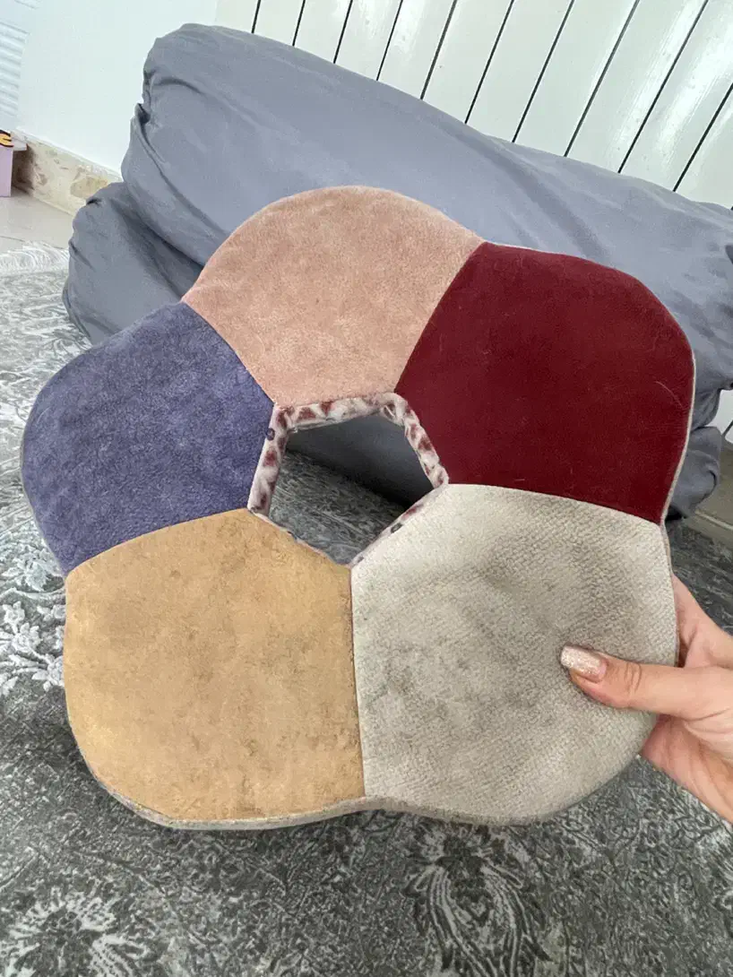 ۲ بالشت گرد الیاف نرم + پتو گلبافت|رختخواب، بالش، پتو|پرند, فاز ۳|دیوار