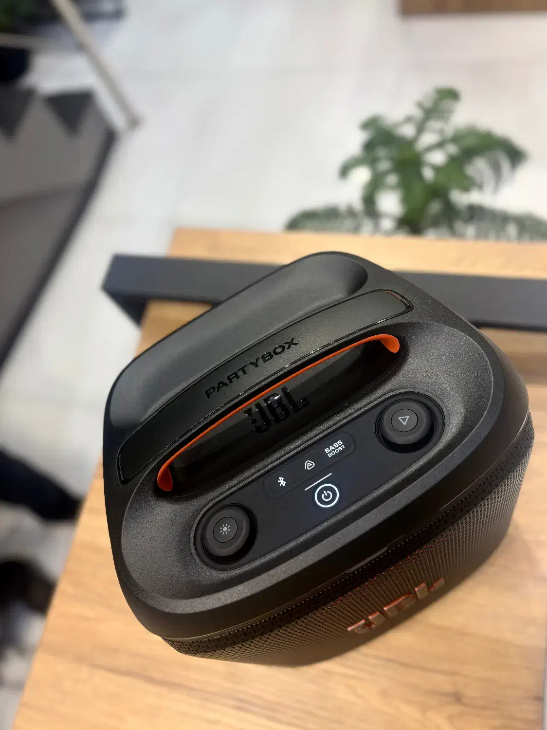 اسپیکر(پارتی باکسjbl)|پخشکننده همراه|قزوین, |دیوار