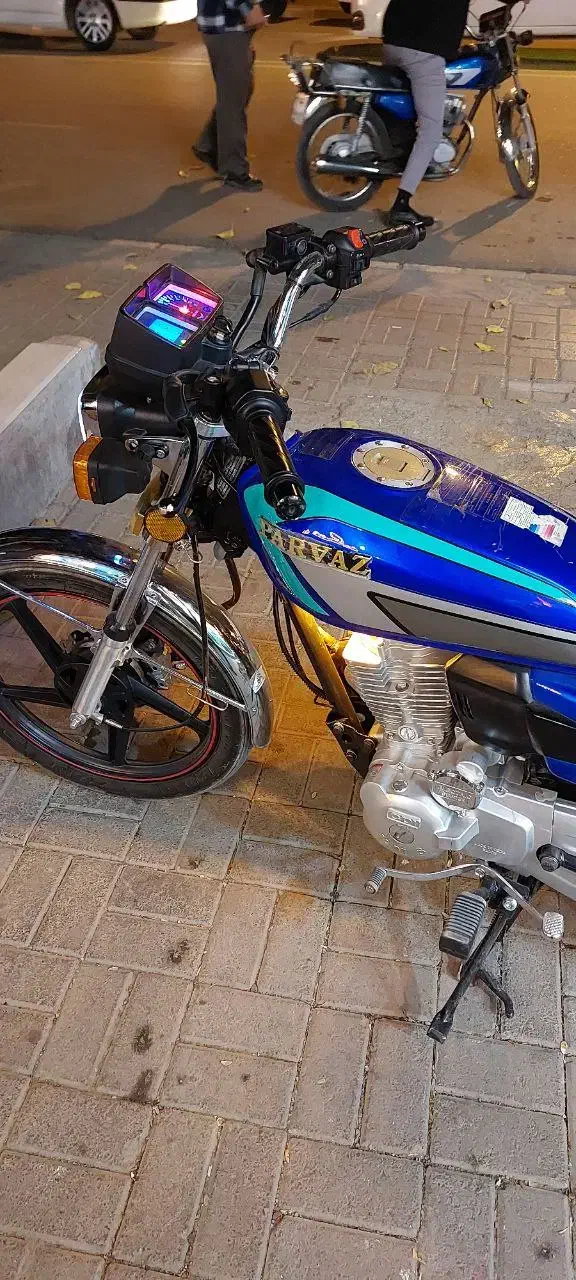 هندا ۲۰۰ پرواز|موتورسیکلت|مشهد, نظام دوست|دیوار