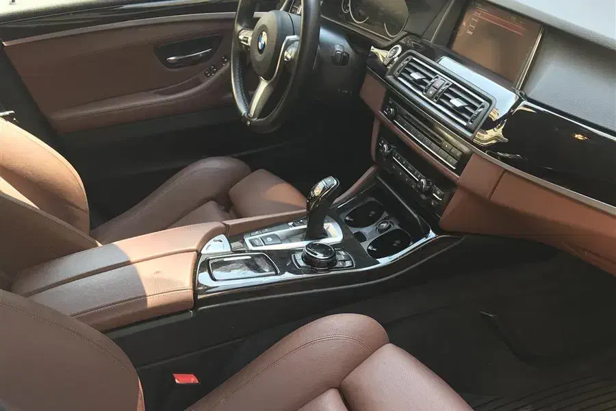 اجاره خودرو BMW 520i/رنت خودرو|خودرو اجارهای|کرج, فاز ۳ مهرشهر|دیوار