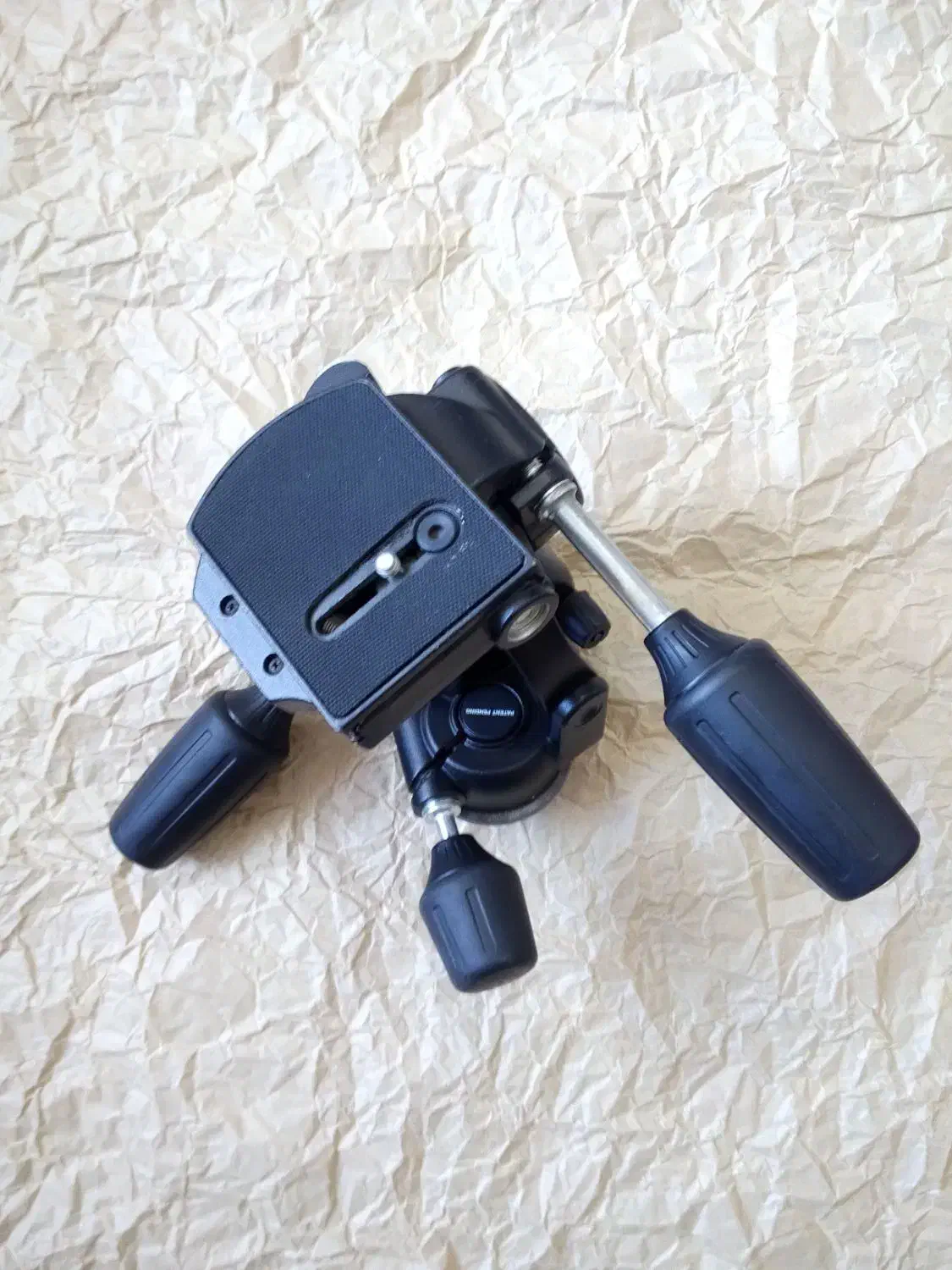 سه پایه و هد مانفروتو|دوربین عکاسی و فیلم‌برداری|تهران, گیشا|دیوار