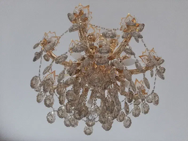 لوستر زیبا طلاکوب|لوستر و چراغ آویز|کرج, عظیمیه|دیوار