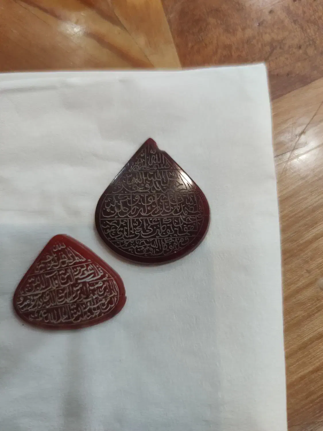 عقیق پوست پیازی|کلکسیون اشیاء عتیقه|بروجرد, |دیوار