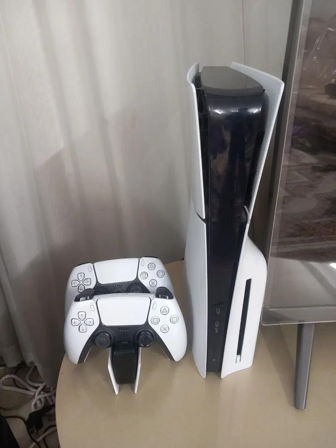 ps5 slim standard|کنسول، بازی ویدئویی و آنلاین|ری, جوانمرد قصاب|دیوار