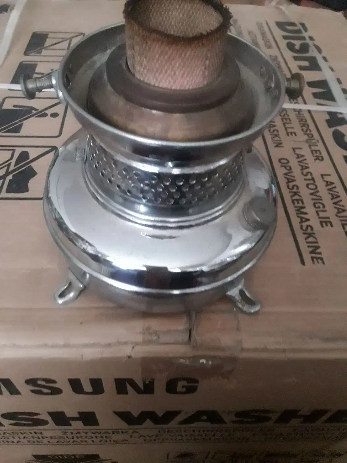 سماور نفتی قدیمی|سماور، چای‌ساز، قهوه‌ساز|بهار, |دیوار