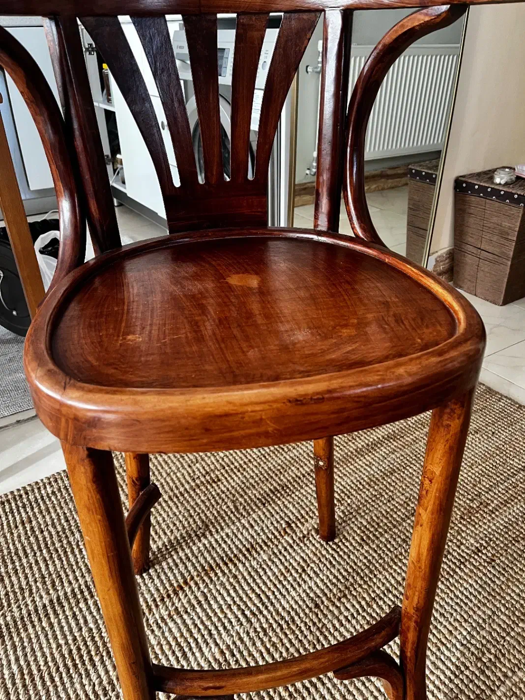 صندلی لهستانی اوپن|صندلی و نیمکت|شیراز, فرهنگ شهر|دیوار