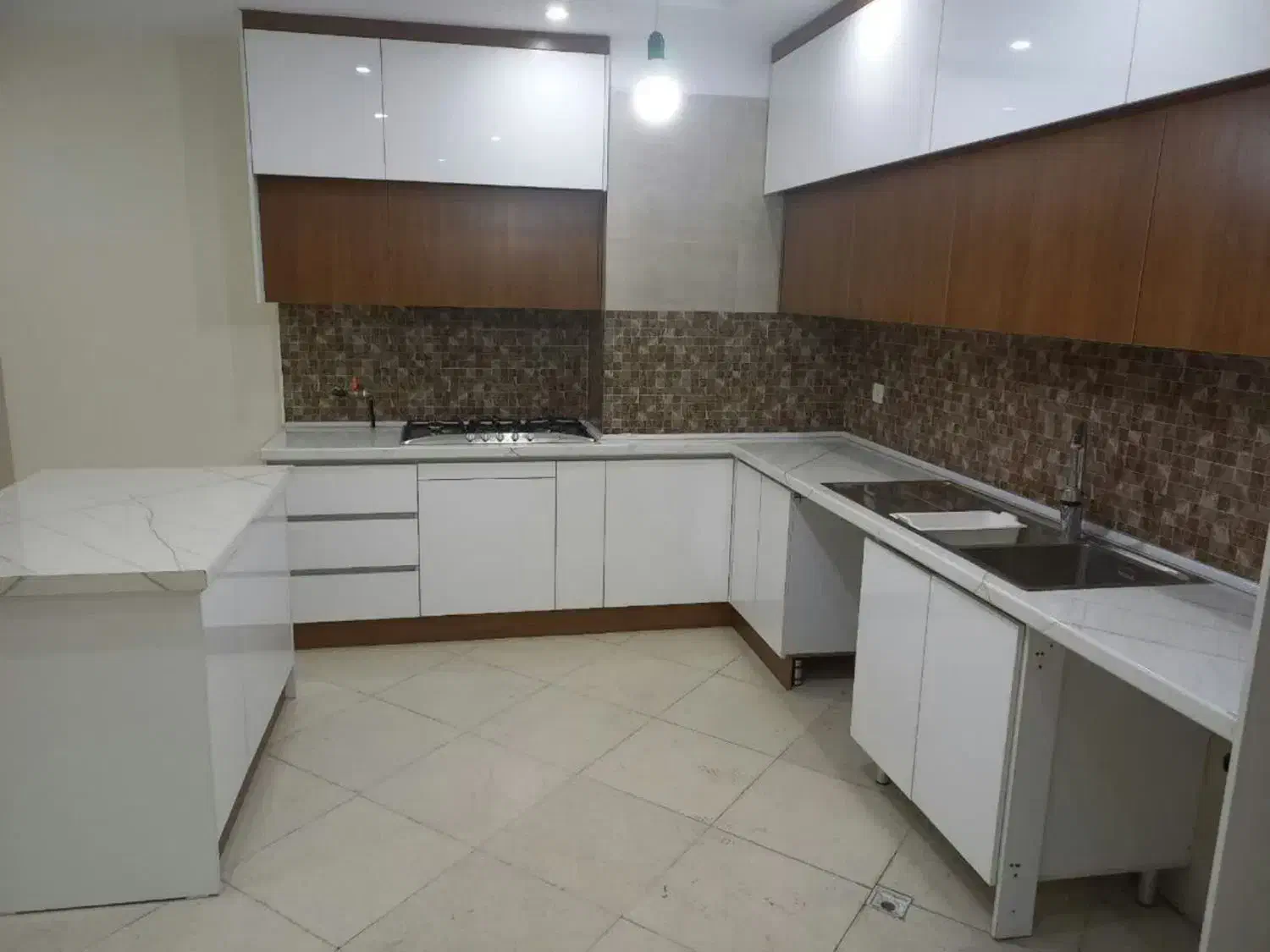 آپارتمان 108متر 2خواب جنوبی ردیف اول شهرک خرازی