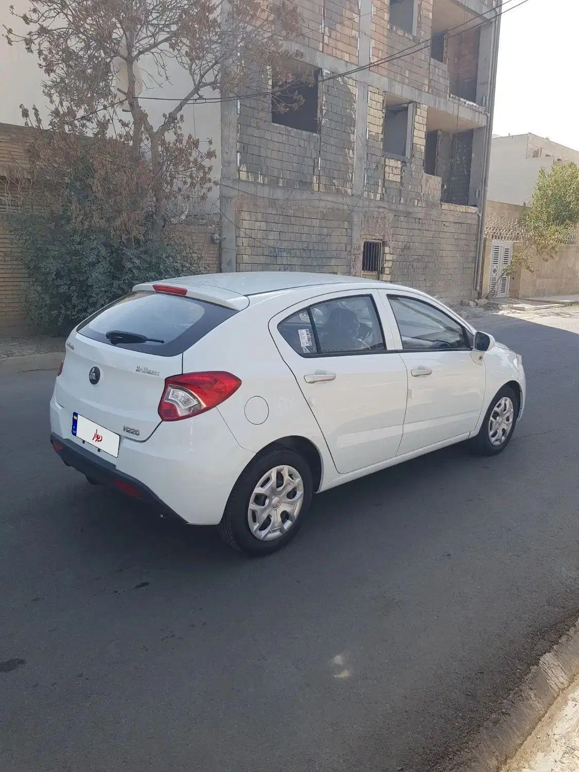 برلیانس h220 بدون رنگ مدل ۹۷|خودرو سواری و وانت|اصفهان, خانه اصفهان|دیوار