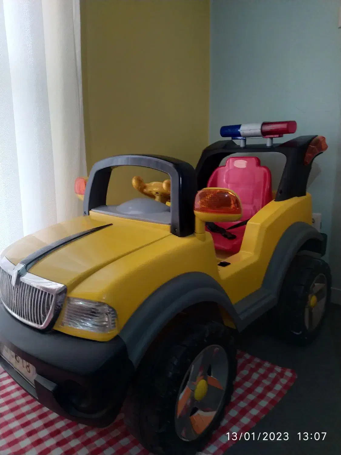 ماشین شارژی کودک|اسباببازی بچه|تهران, شهرک زینبیه|دیوار