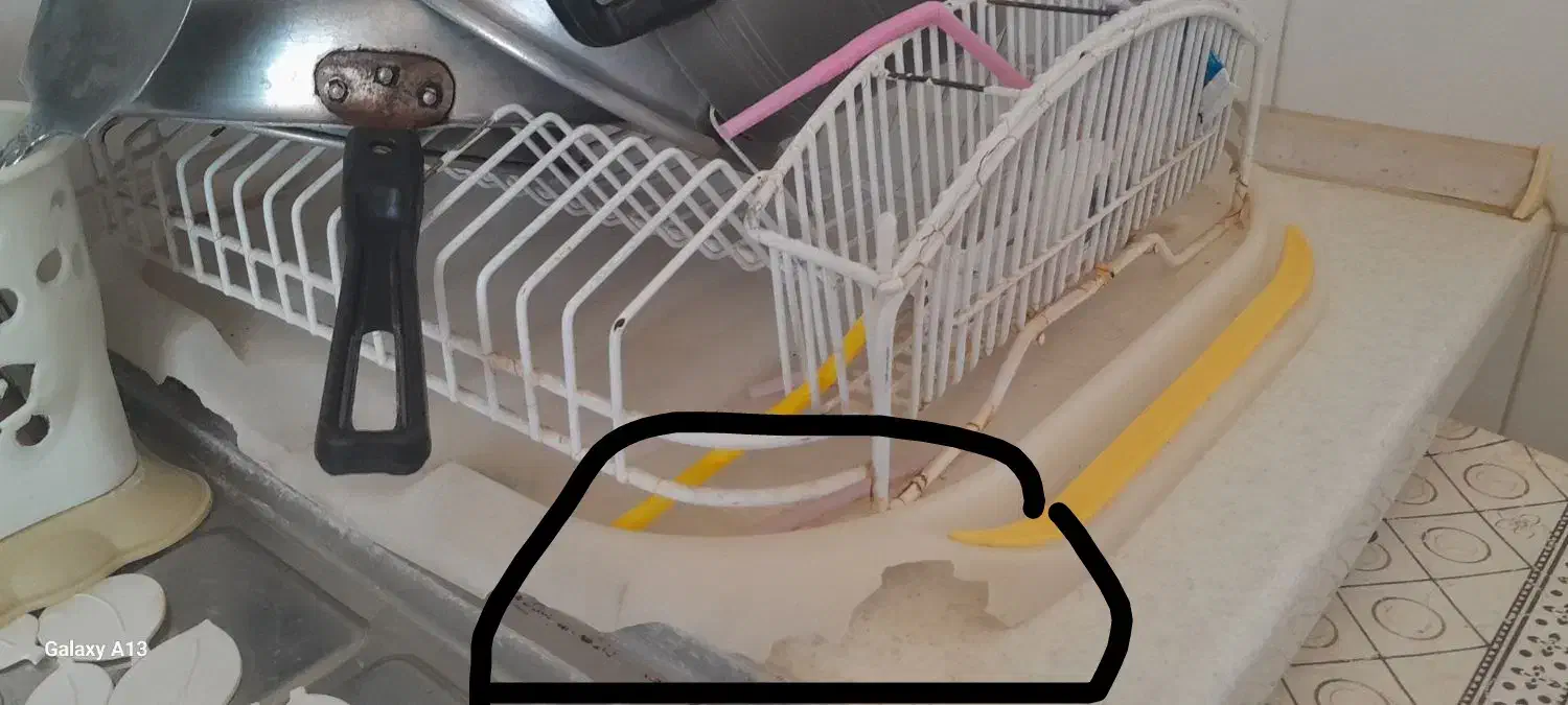 سبد ظرف|آب‌چکان و نظم‌دهنده ظروف|یزد, |دیوار