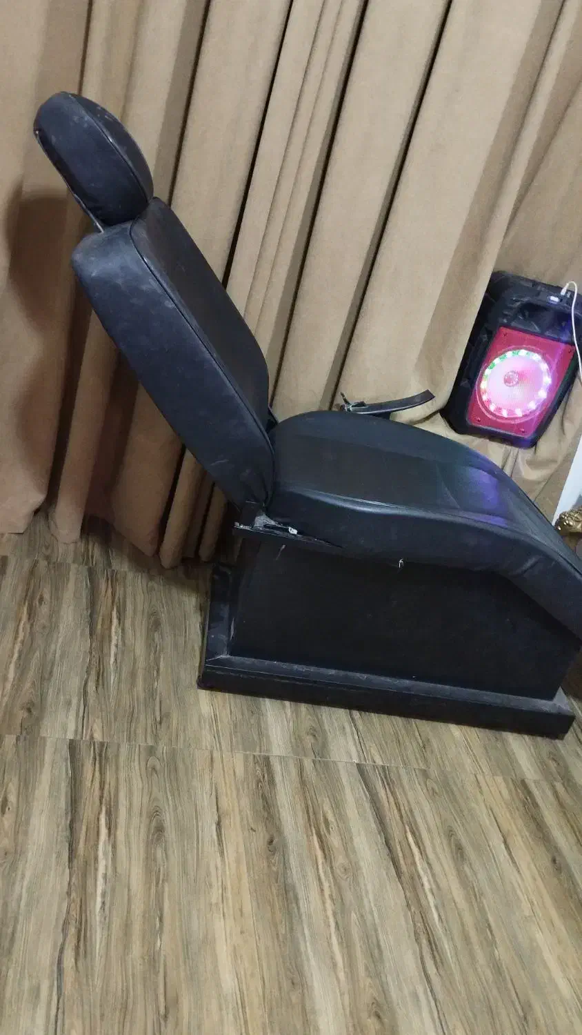 لوازم سالن زیبایی|آرایشگاه و سالن‌های زیبایی|تبریز, |دیوار