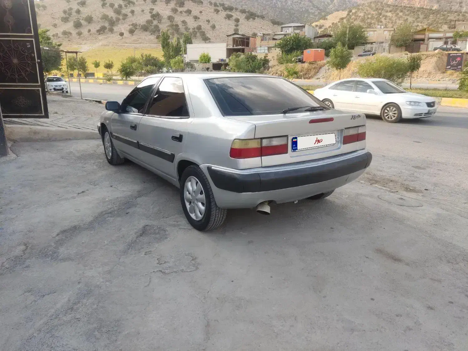 زانتیا نقره ای ۲هزار|خودرو سواری و وانت|ایلام, |دیوار