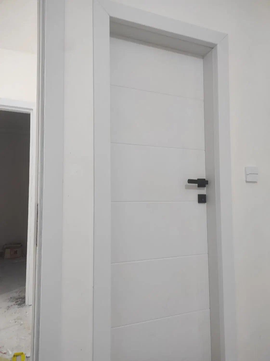 کار،نیازمند نیروی جوان برای نصب درب داخلی|استخدام معماری، عمران و ساختمانی|رشت, جهاد|دیوار
