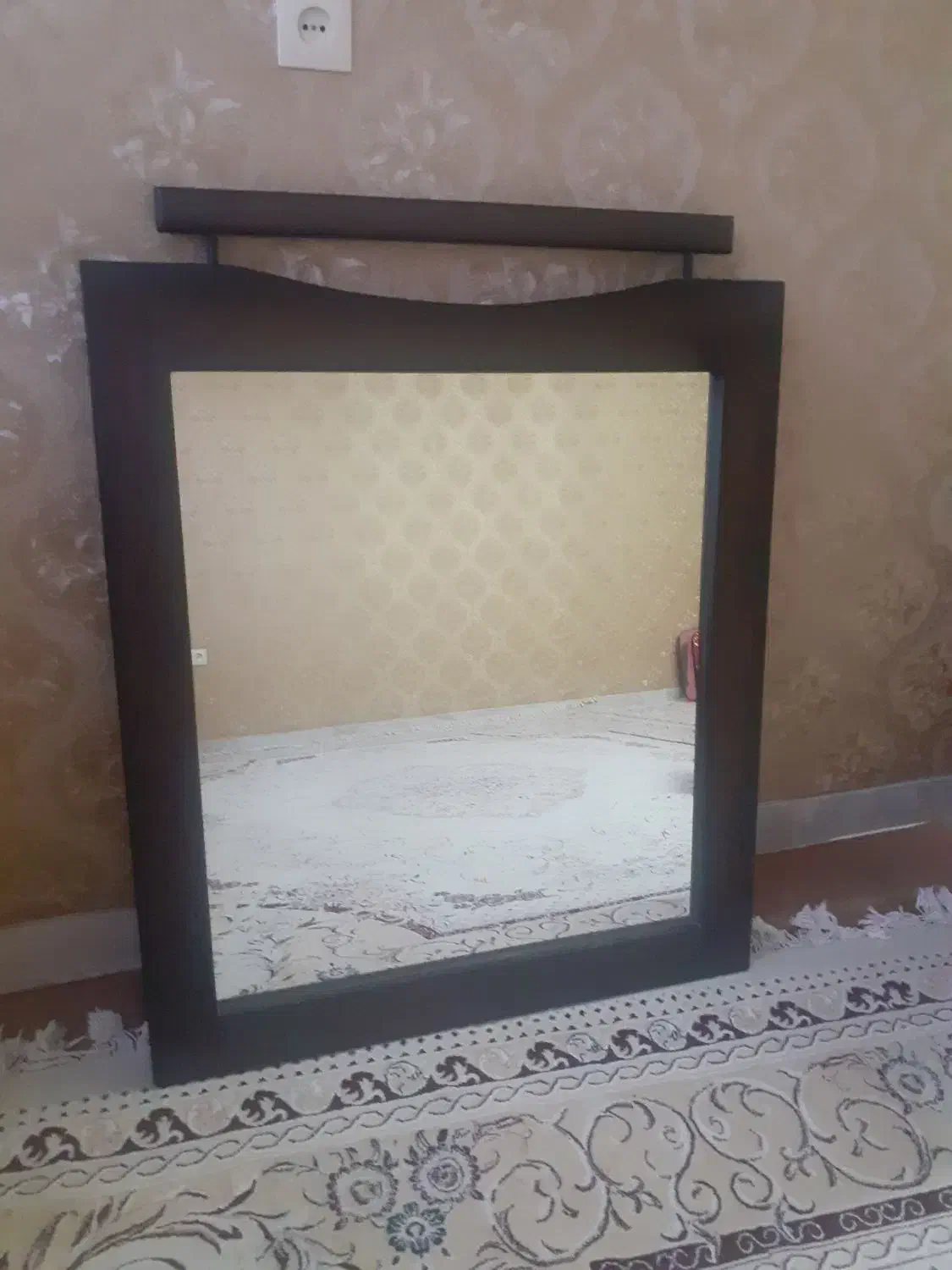 اینه قدی قاب چوبی رنگ قهوه ای|آینه|اصفهان, خواجه عمید|دیوار