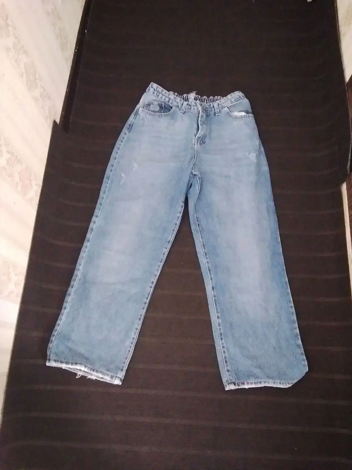 مقداری لباس|لباس|خرم‌آباد, |دیوار