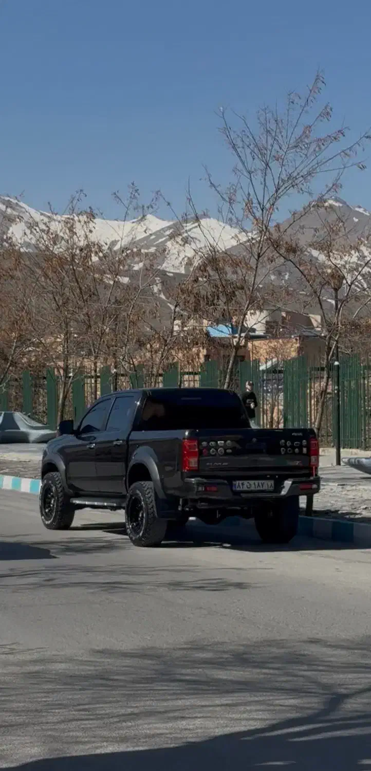 kmc t8|خودرو سواری و وانت|همدان, |دیوار