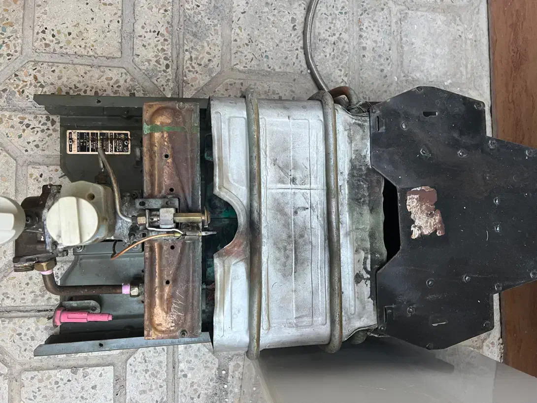 آبگرمکن B15شمعکی بسیار تمیز و سالم|آبگرمکن، پکیج، شوفاژ|ایلام, |دیوار