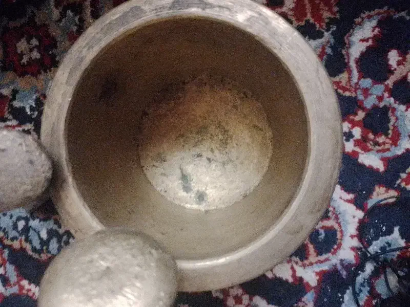 هاونگ حکاکی شده زمان پهلوی|کلکسیون اشیاء عتیقه|بندر انزلی, معلم|دیوار