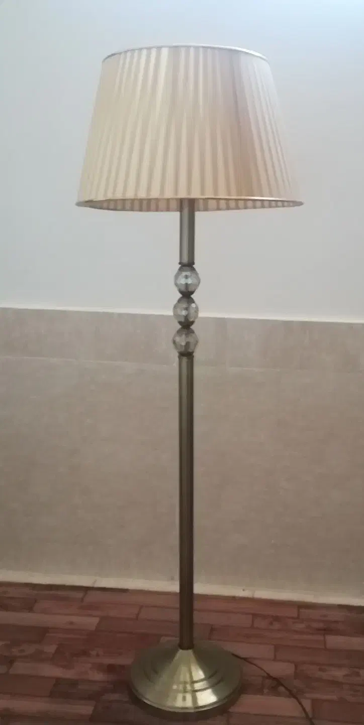 آباژور کنارسالنی|چراغ خواب و آباژور|بابا حیدر, |دیوار