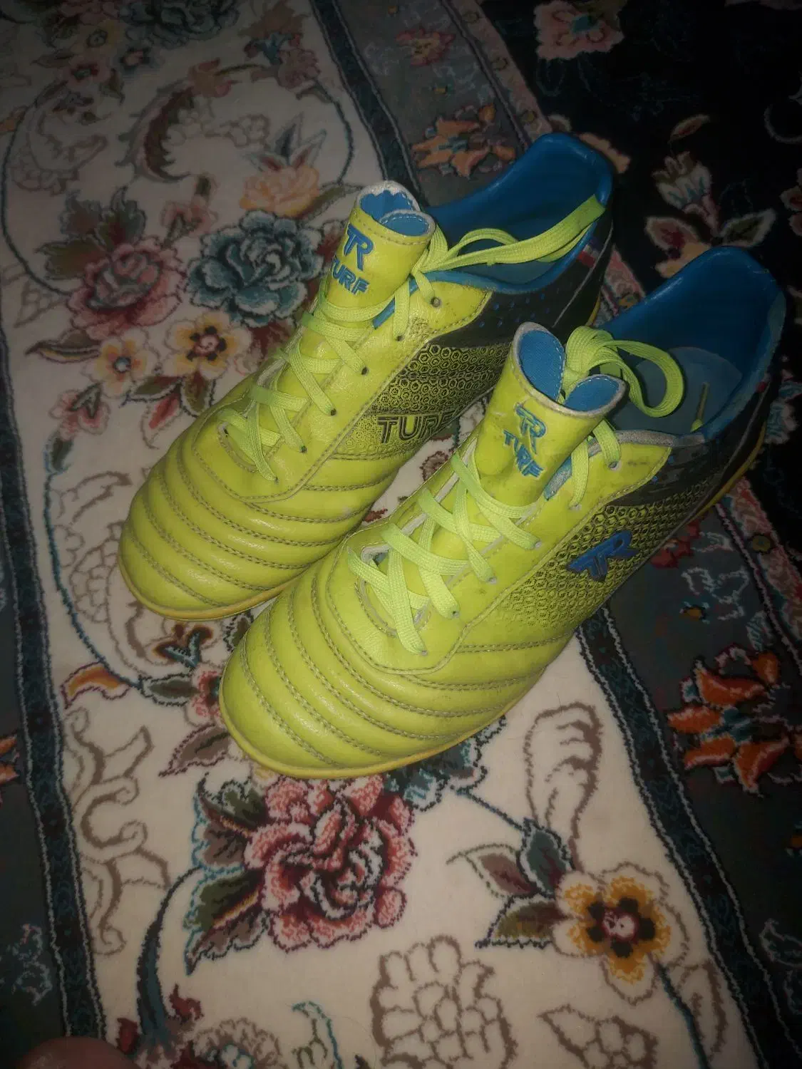 کتونی چمن مصنوعی وسالن سایز۴۰|کیف، کفش، کمربند|خرمآباد, |دیوار