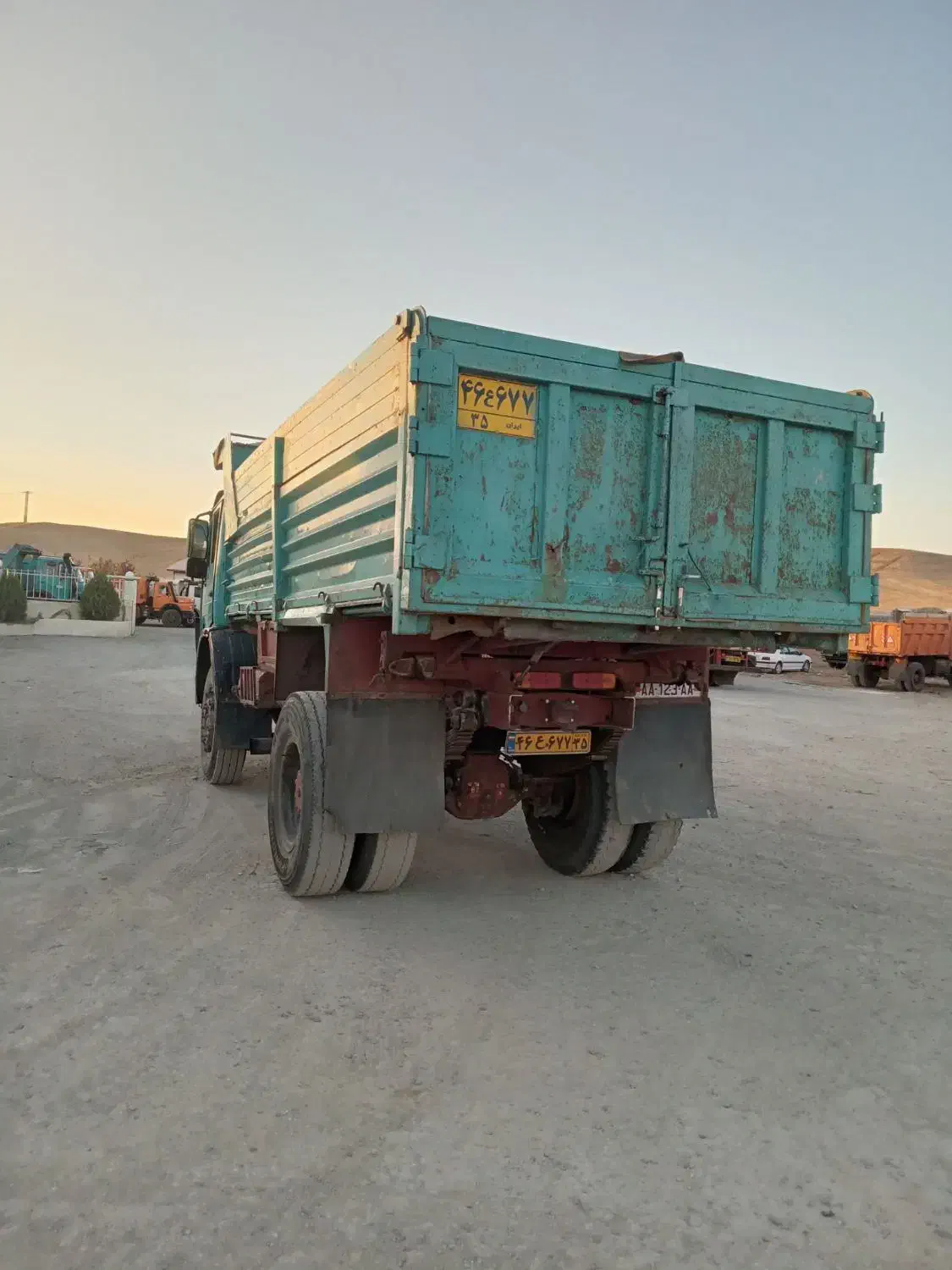 کامیون بنزکمپرسی هشت سیلندر|خودرو سنگین|باقرشهر, |دیوار