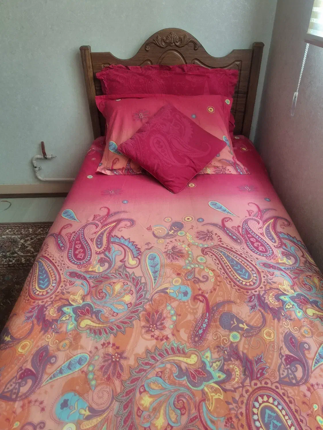 تخت یک نفره با تشک|تخت و سرویس خواب|ری, علایین|دیوار