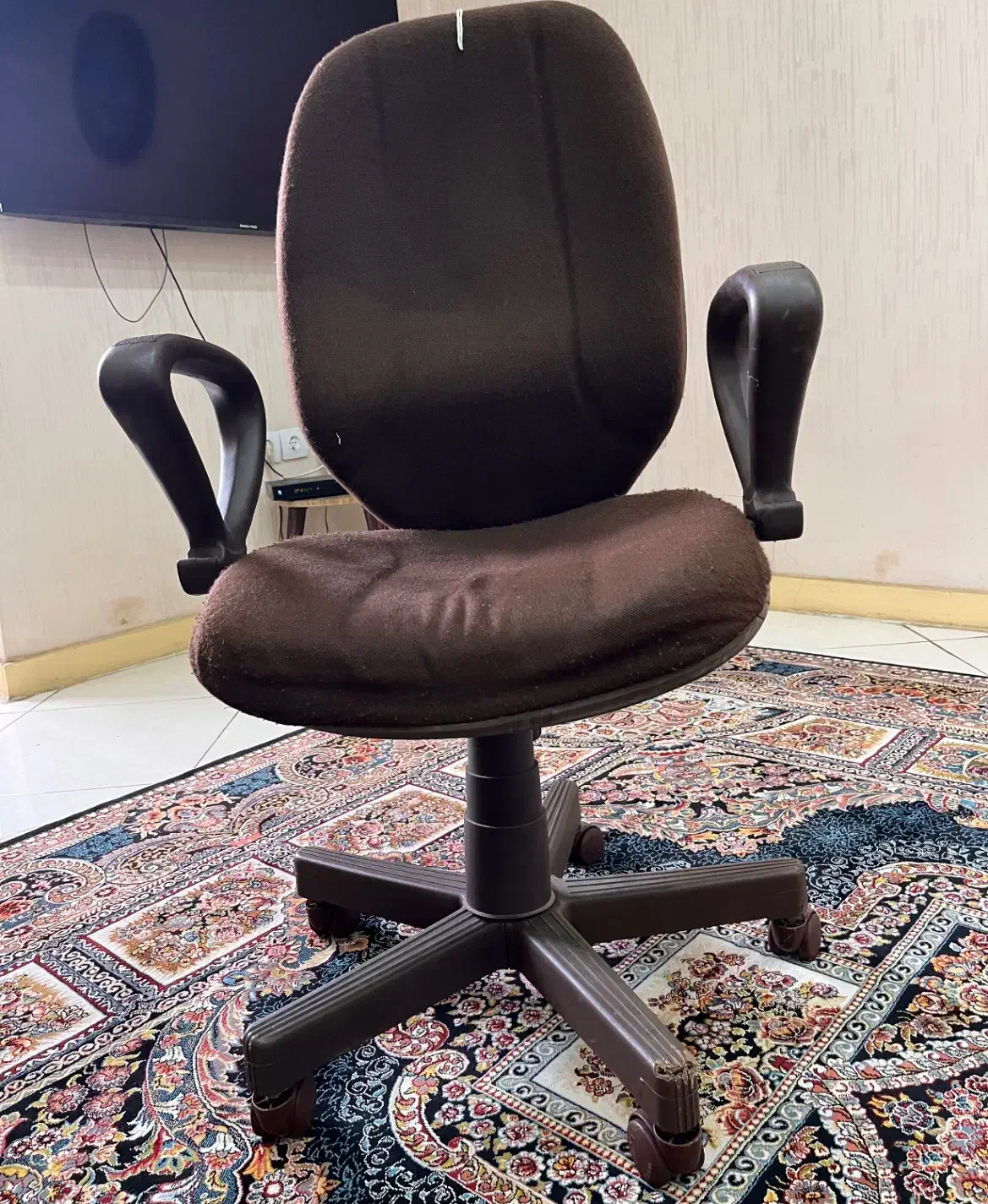 صندلی چرخ دار|مبلمان اداری|رشت, استقامت ۱|دیوار