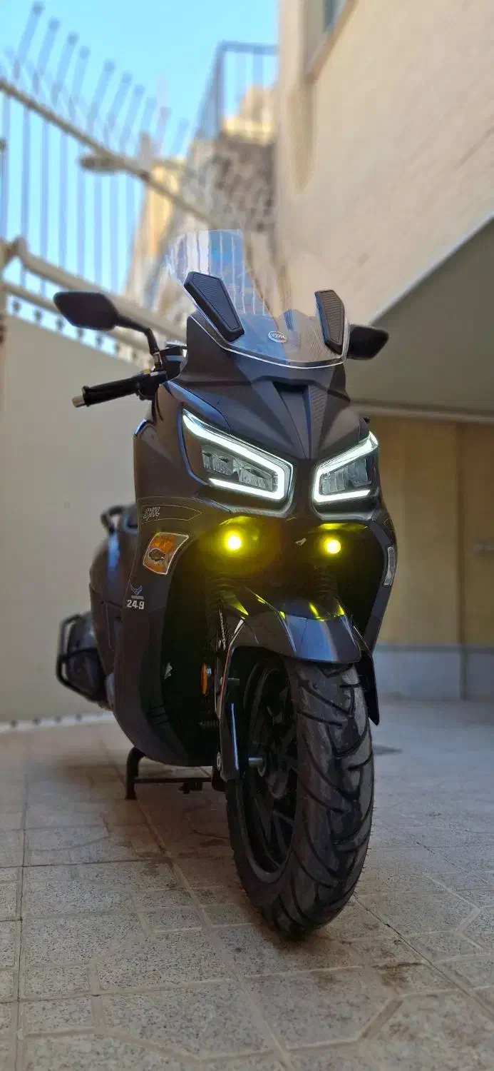 جویمکس ۳۰۰سی سی|موتورسیکلت|اصفهان, باغ گلها|دیوار