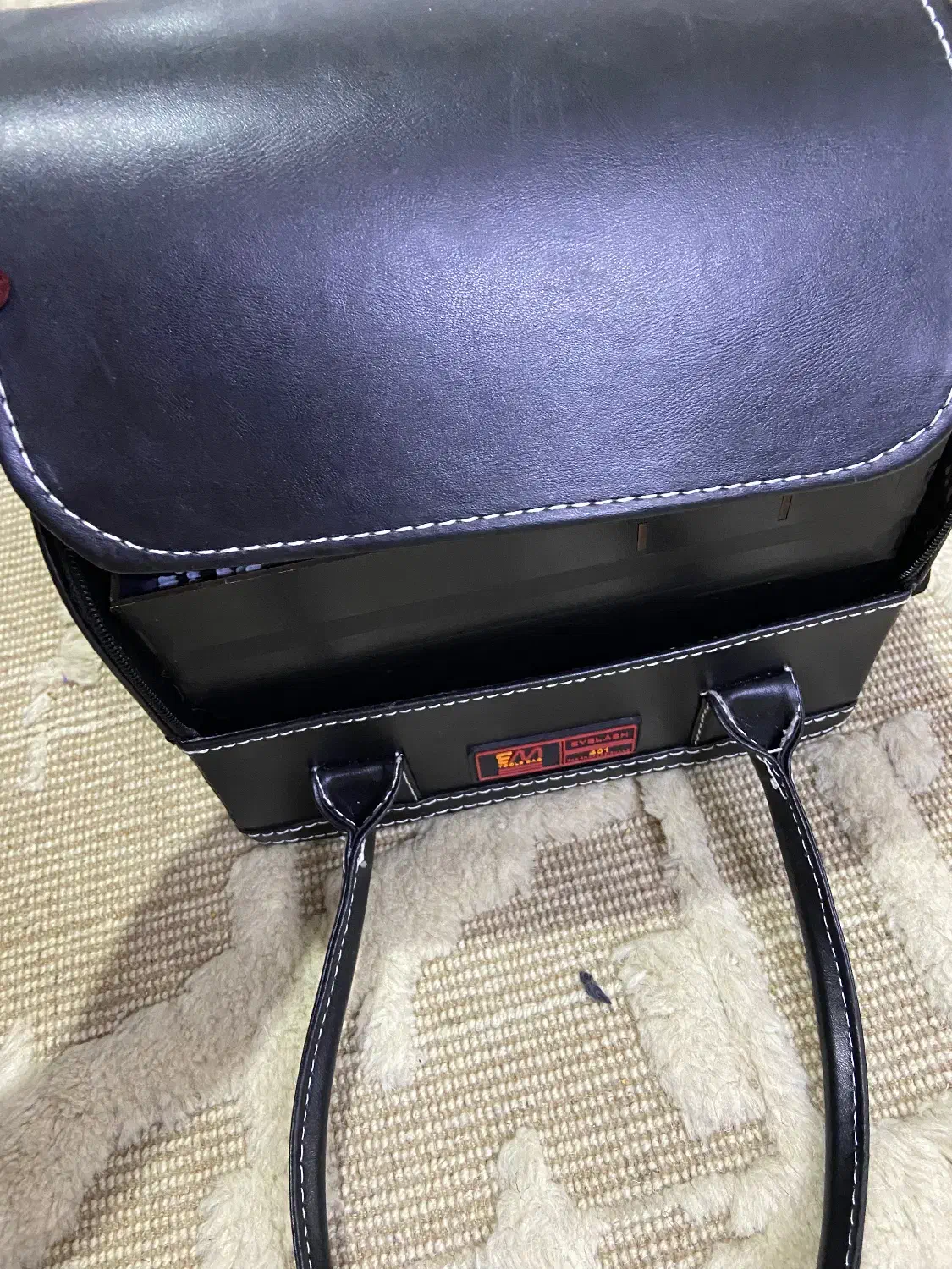 کاشت مژه|آرایشگاه و سالن‌های زیبایی|بیرجند, |دیوار