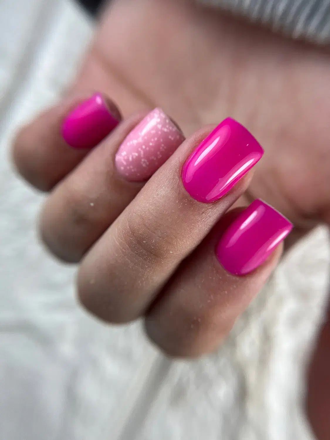 مدل رایگان ناخن|خدمات آرایشگری و زیبایی|رشت, منظریه|دیوار