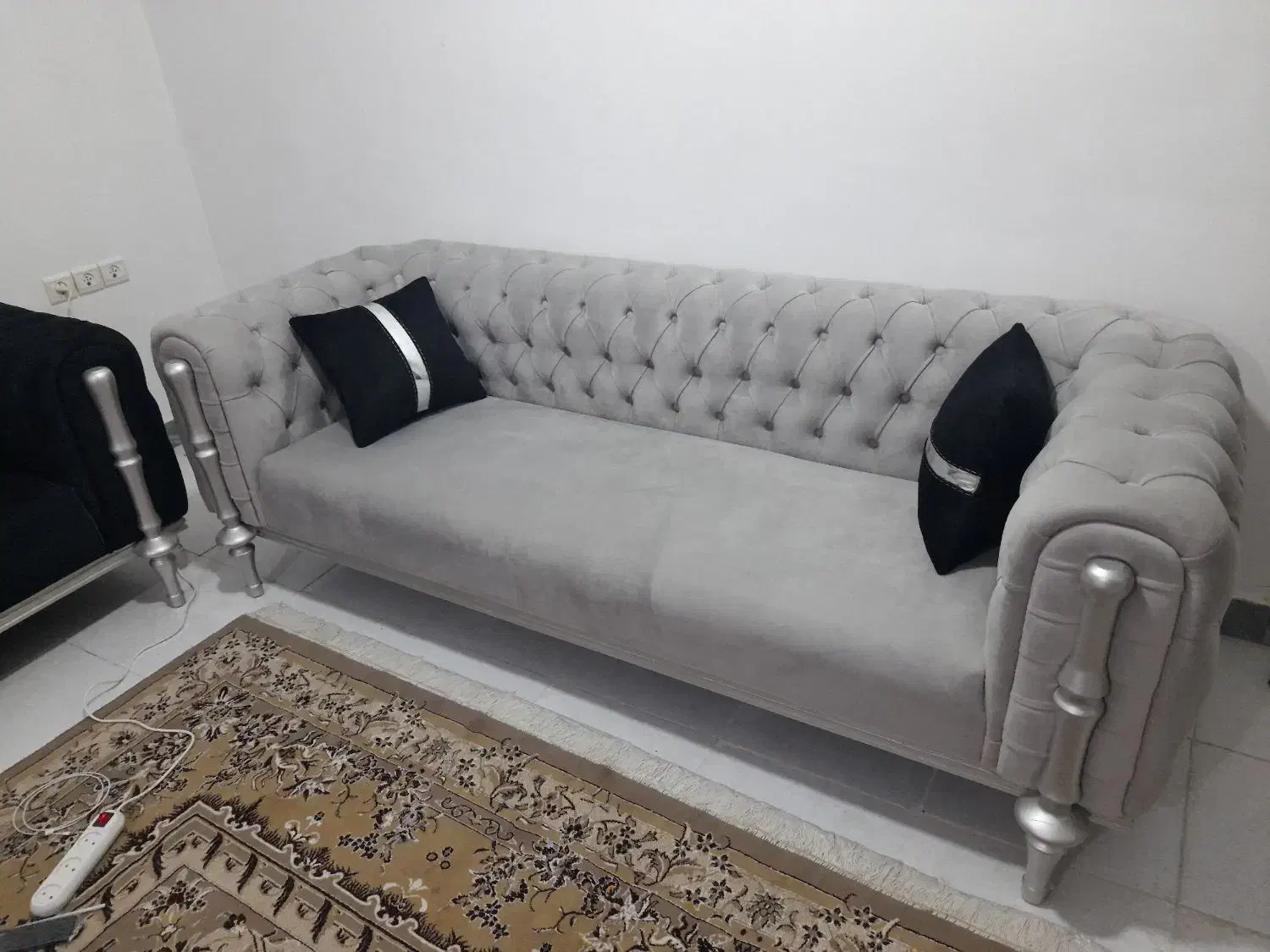 باسلام یک دست مبل چستر دسته چوبی طرح روز دو رنگه|مبلمان خانگی و میز عسلی|بندر امام خمینی, |دیوار