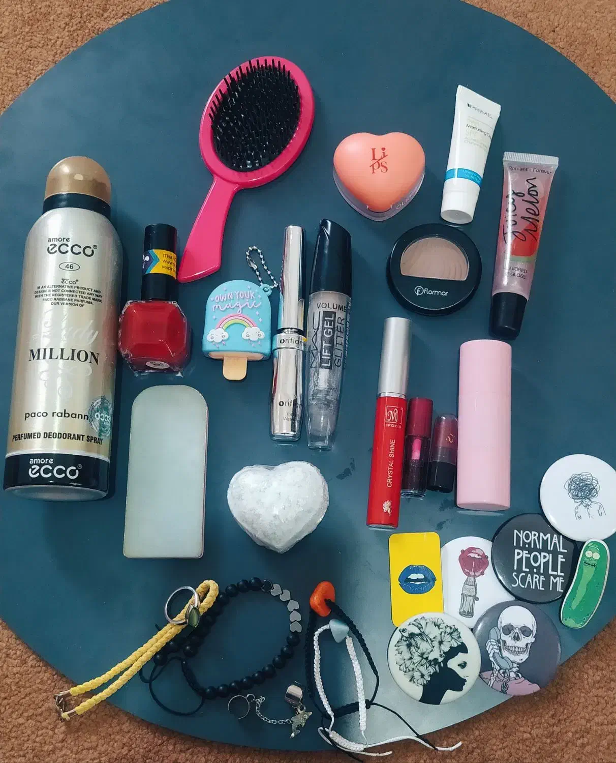 تعدادی لوازم آرایش|آرایشی، بهداشتی، درمانی|بروجرد, |دیوار