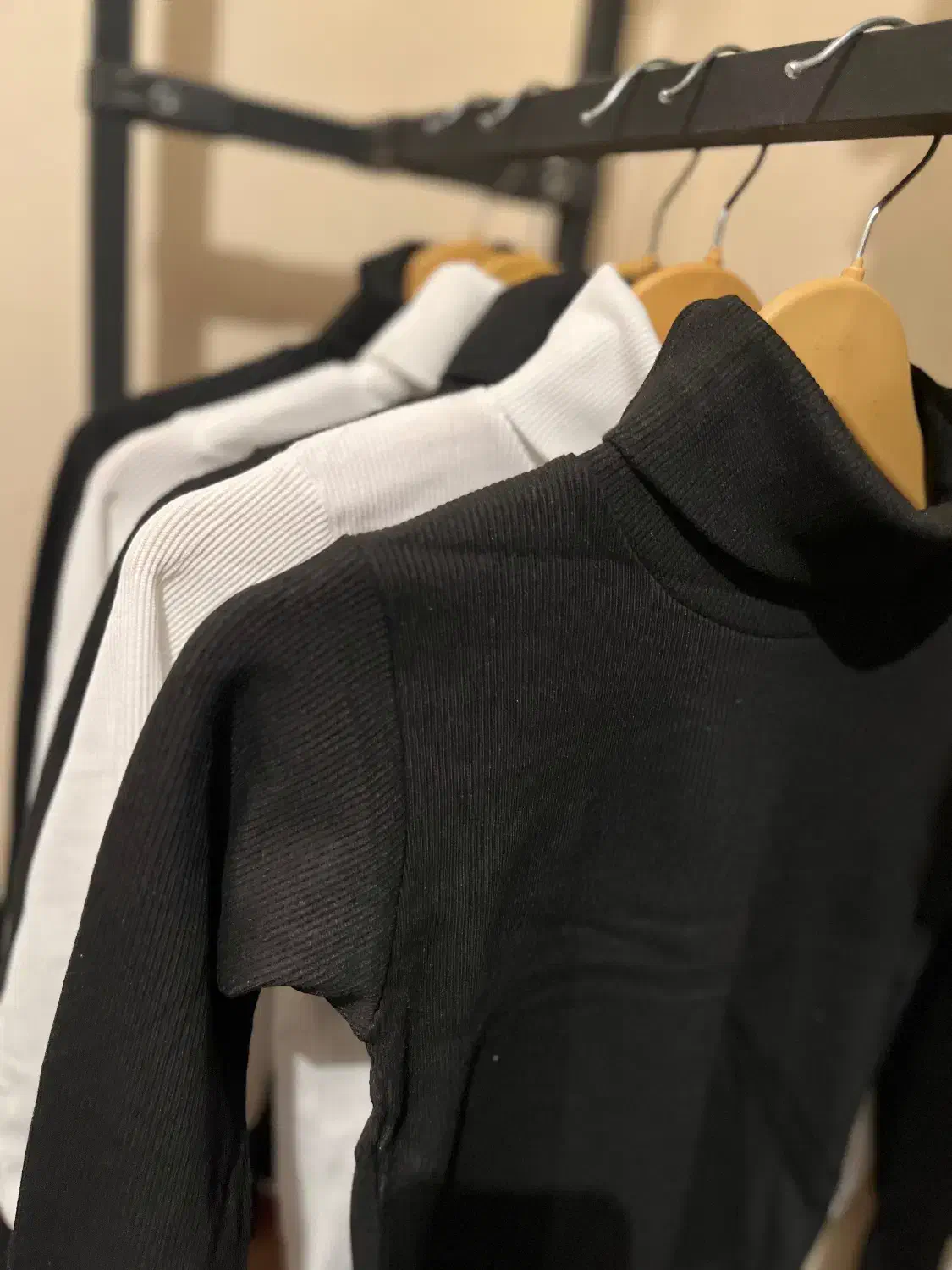 بادی فینگر دار|لباس|ماهدشت, |دیوار