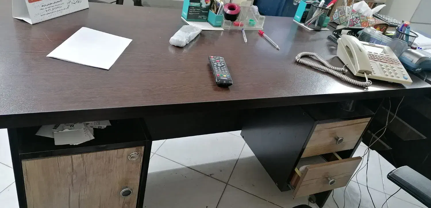 فروش لوازم اداری ( میز اداری و صندلی)|مبلمان اداری|اصفهان, کوی ولی عصر|دیوار