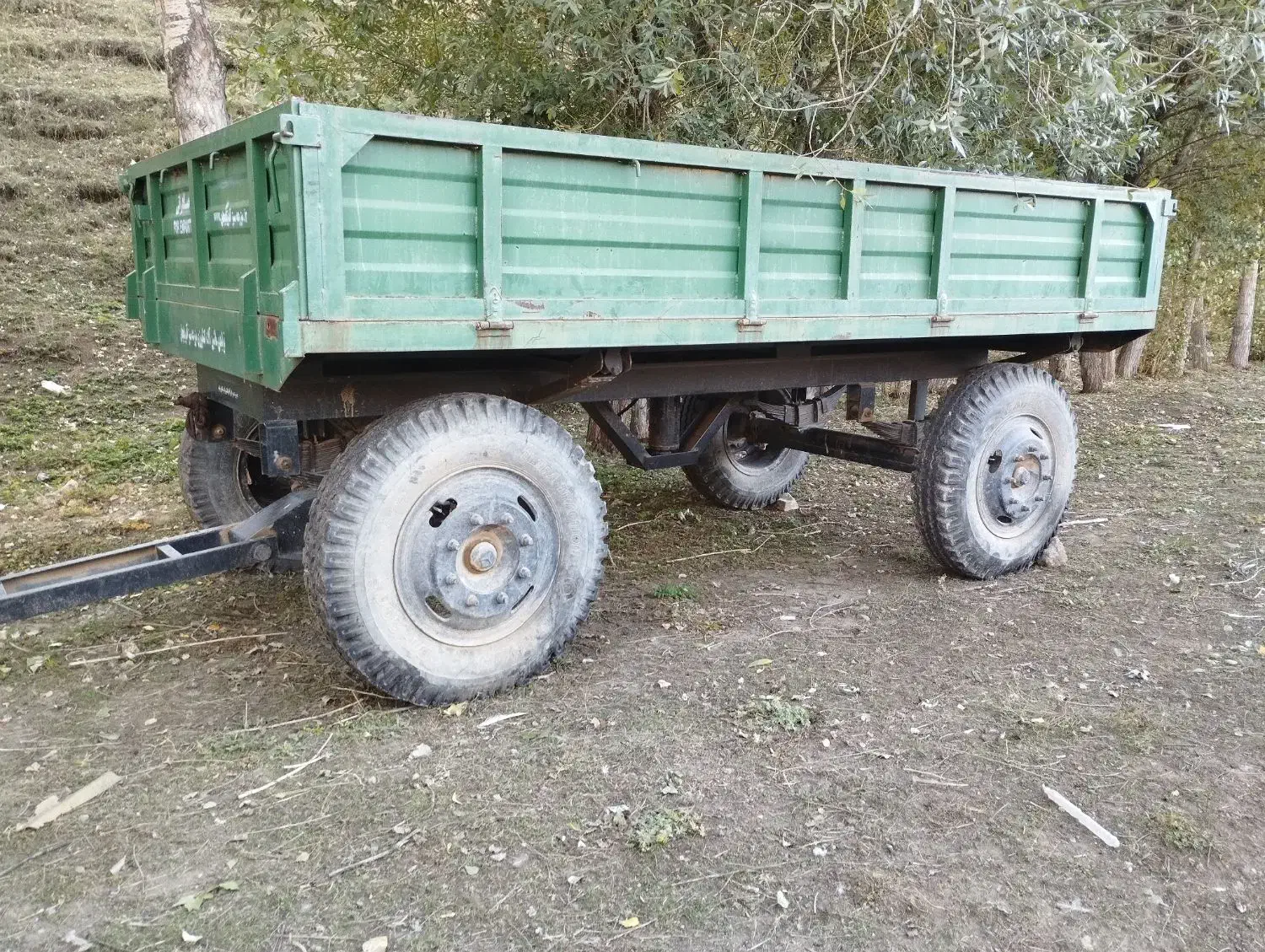 تریلی|ماشین‌آلات صنعتی|چالدران, |دیوار