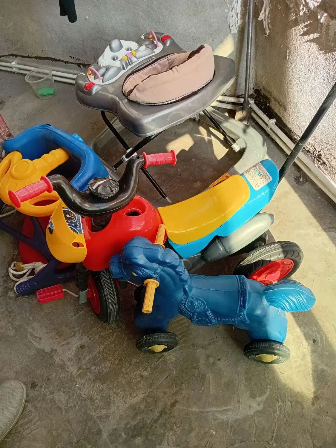 لوازم کودک|اسباب و اثاث بچه|کنگاور, |دیوار