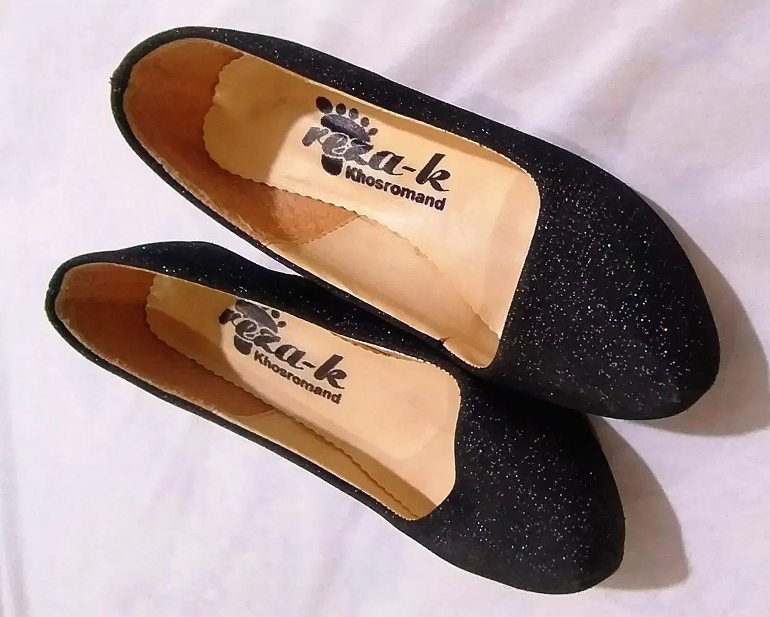 کفش|کیف، کفش، کمربند|زابل, |دیوار