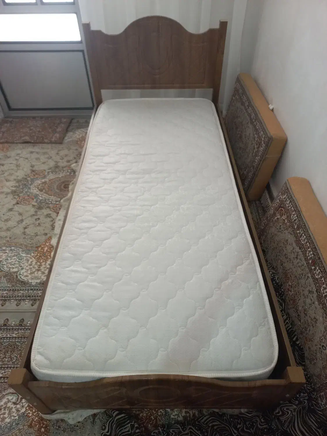 تخت یکنفره|تخت و سرویس خواب|قرچک, مهدیه|دیوار