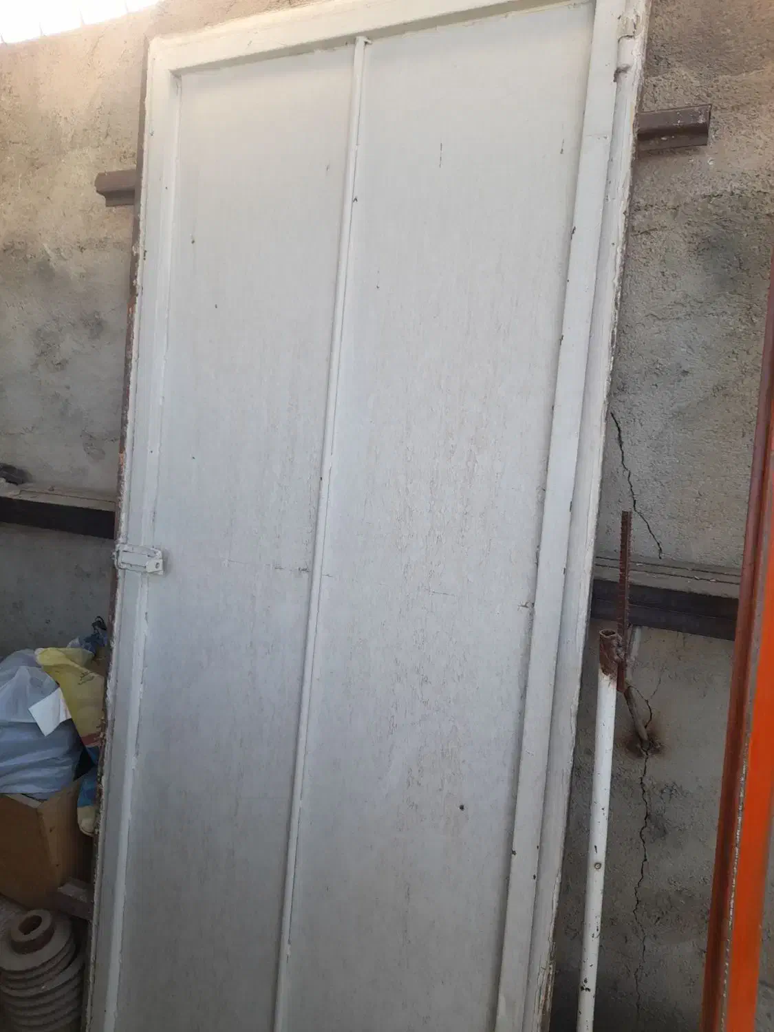 درب ماشین رو ، درب انباری ، پنجره و کلاف درب چوبی|مصالح و تجهیزات ساختمان|همدان, |دیوار