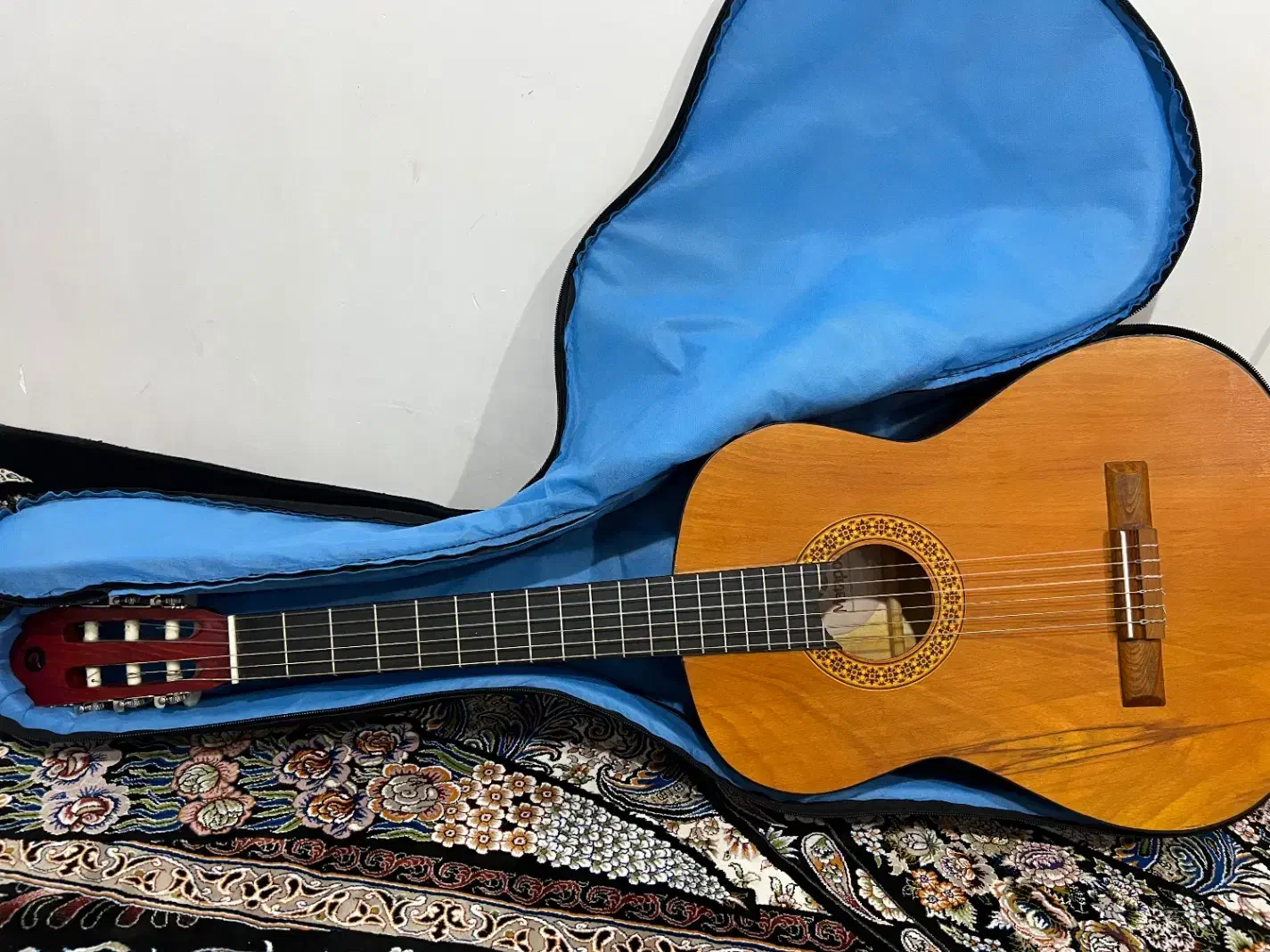 گیتار ماتاع پور۴|گیتار، بیس، امپلیفایر|بانه, |دیوار