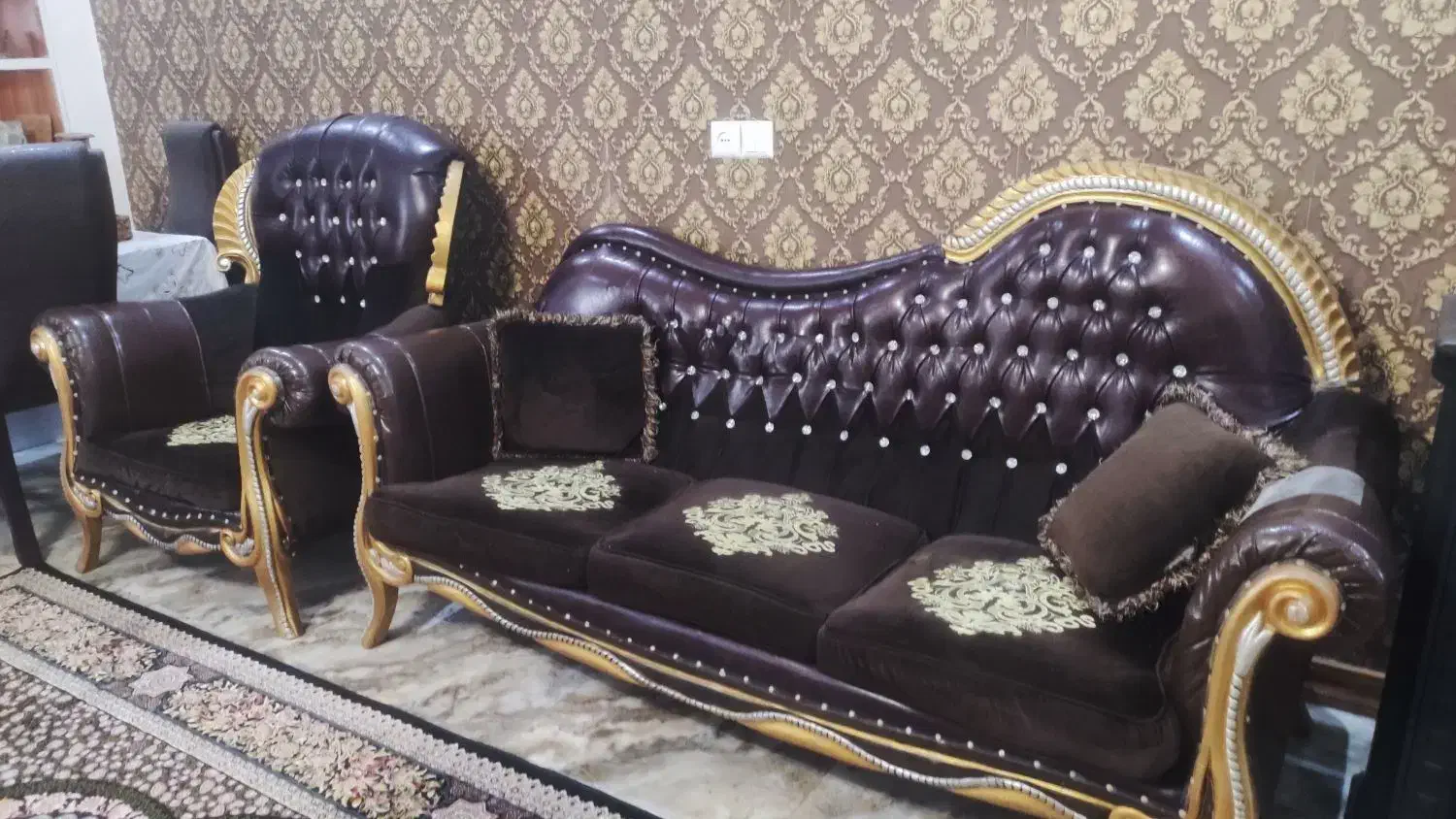 مبل هفت نفره|مبلمان خانگی و میز عسلی|چمستان, |دیوار