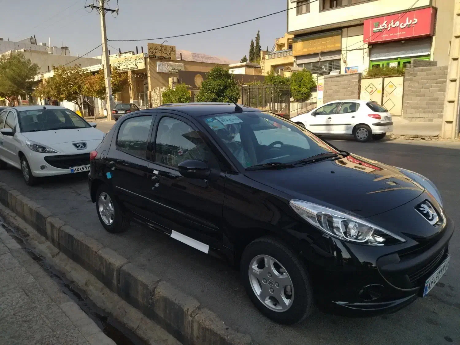 پژو 207i دنده پانوراما plus رینگ آلمینیومی خاکستری|خودرو سواری و وانت|صدرا-فارس, فاز ۱|دیوار