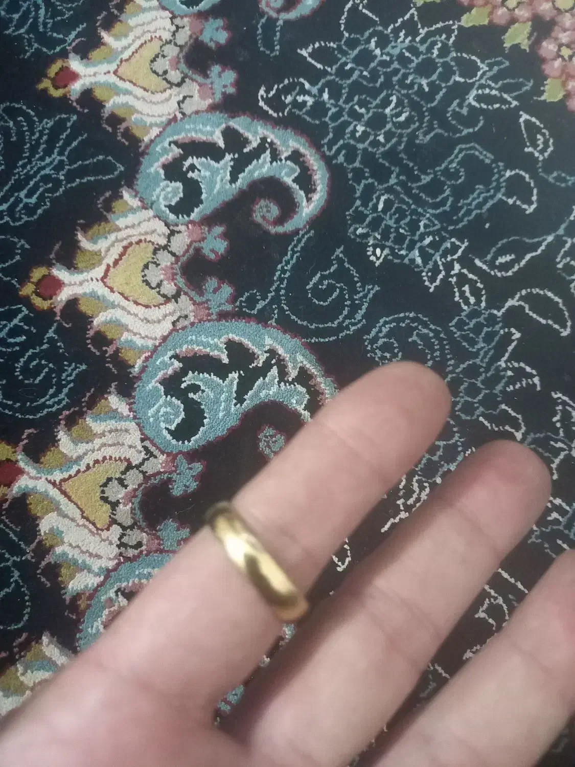 حلقه رینگی|بدلیجات|قم, هفت تیر|دیوار