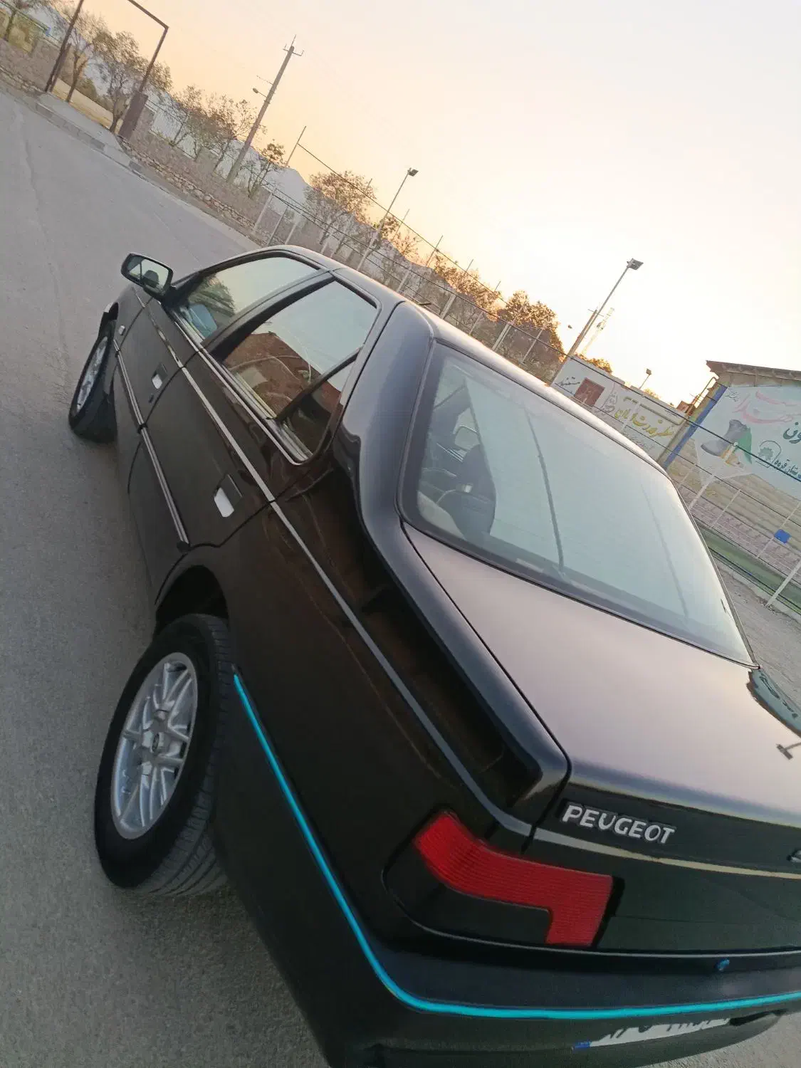 پژو ۴۰۵ مدل ۹۰|خودرو سواری و وانت|قروه, |دیوار