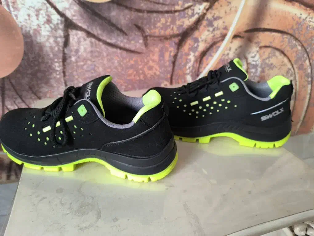 کفش ایمنی|کیف، کفش، کمربند|ارومیه, |دیوار