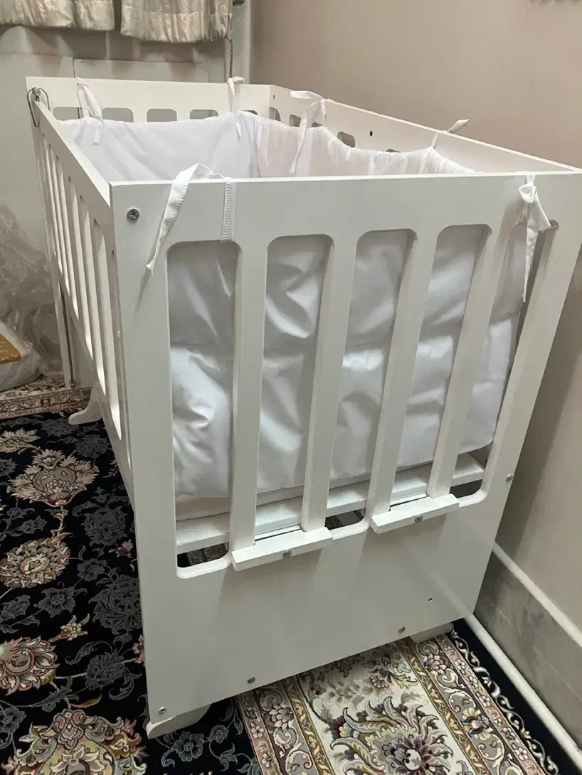 تخت خواب کودک|تخت و صندلی بچه|تهران, والفجر (افسریه)|دیوار