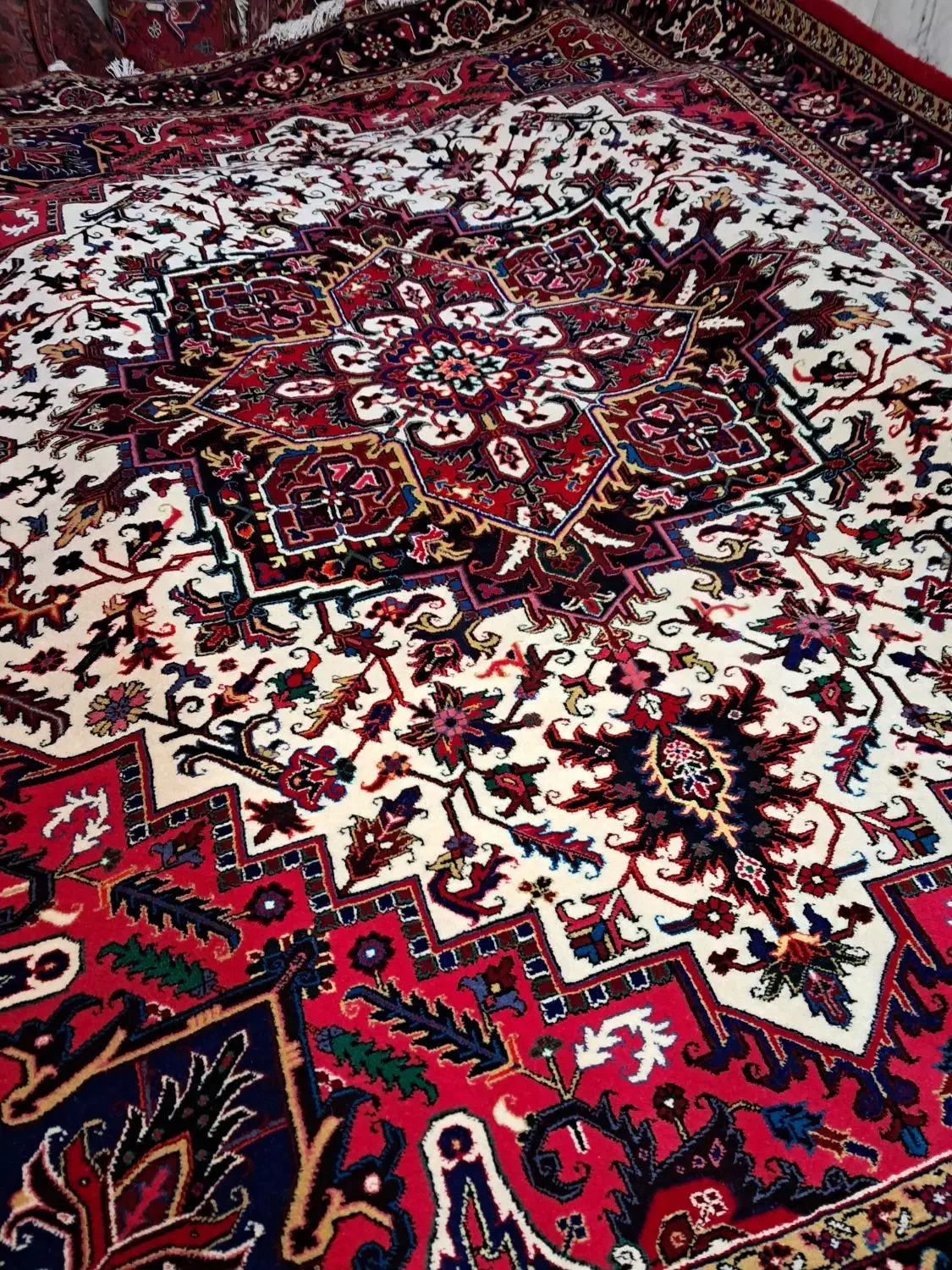 ۱۲ متری هریس|فرش|بناب, |دیوار