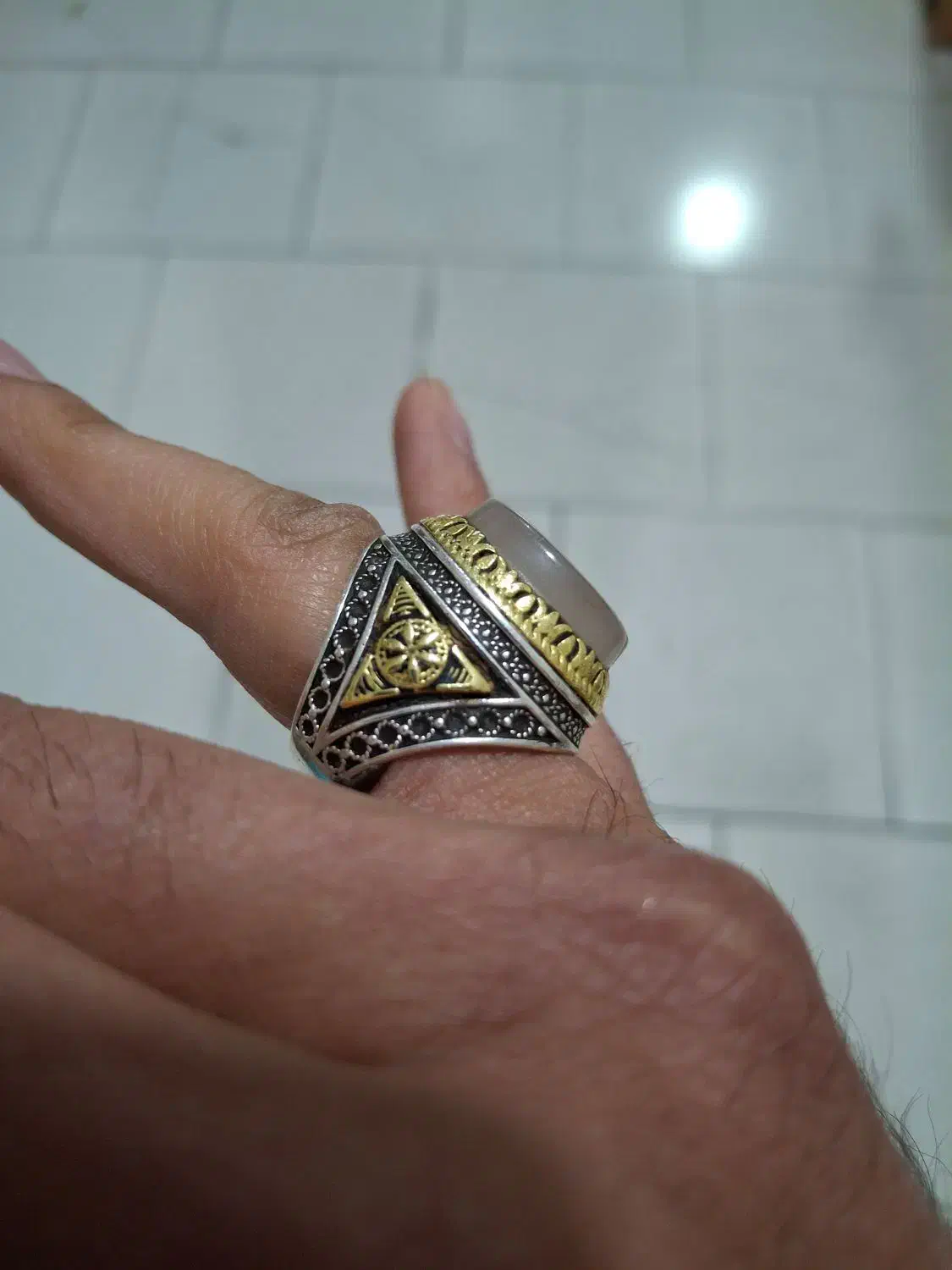 انگشترشجر|جواهرات|گرگان, |دیوار