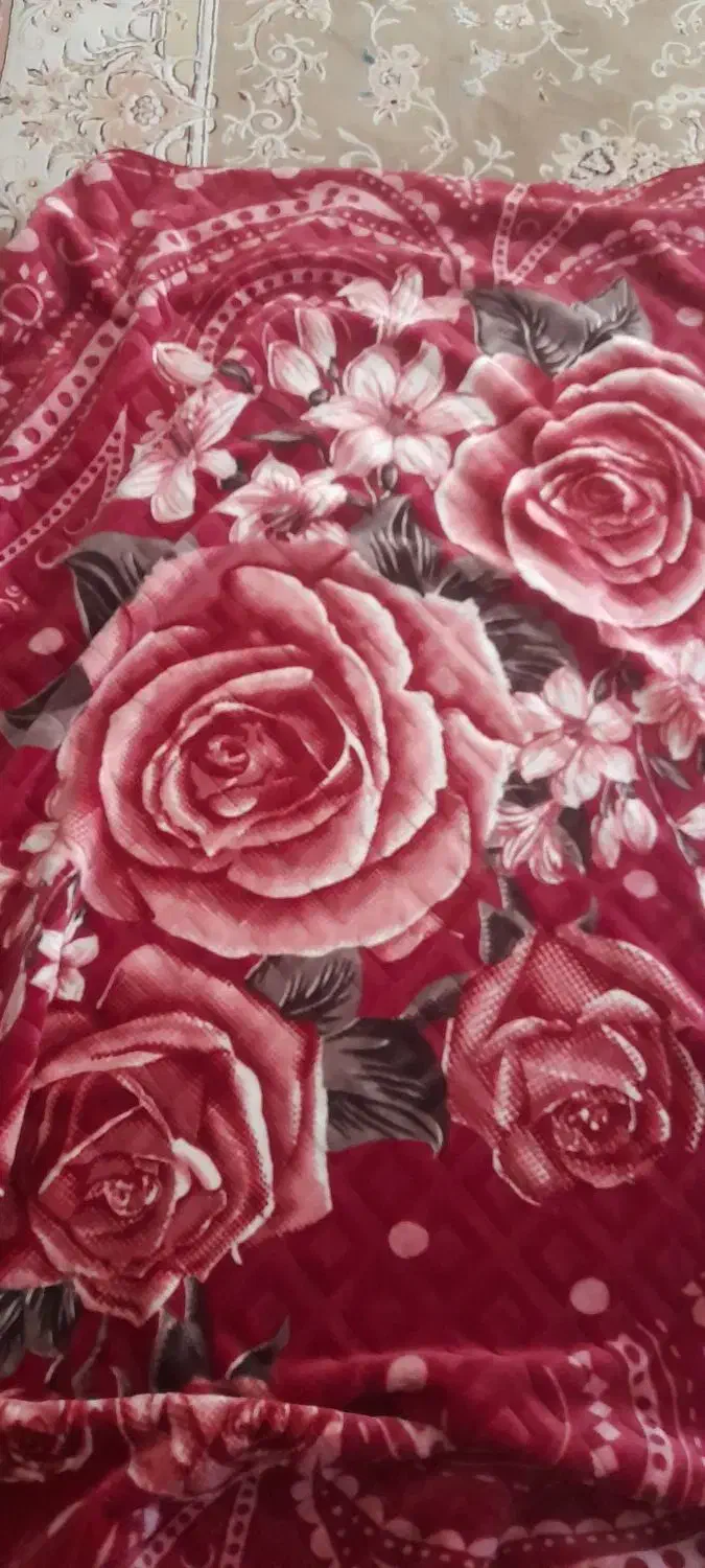 با سلام یه عدد پتو نو نو یک نفره|رختخواب، بالش، پتو|اسلام‌‌آباد غرب, |دیوار