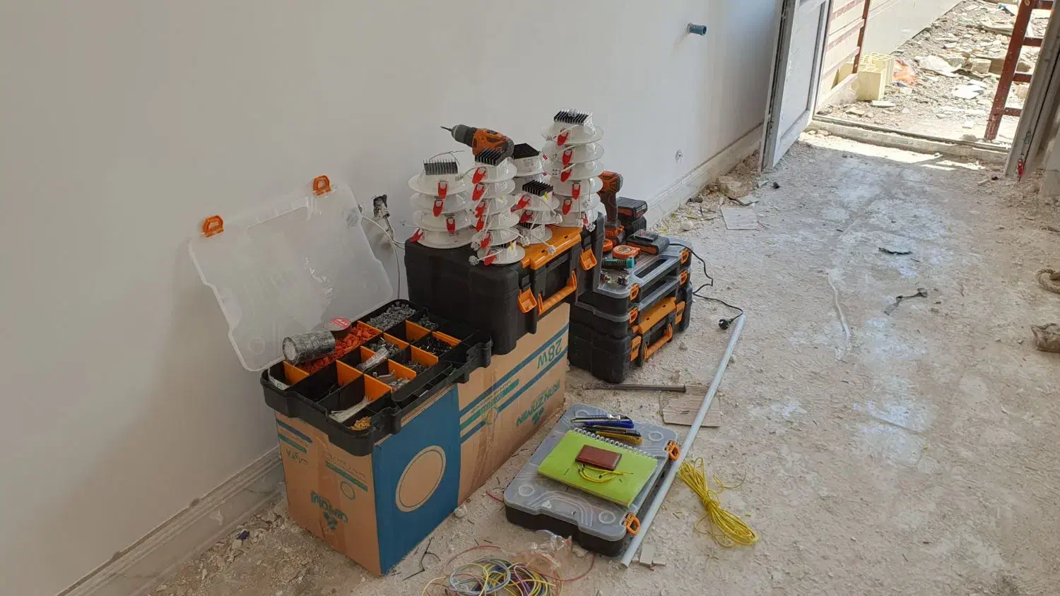 برق کاری ساختمام|خدمات پیشه و مهارت|رفسنجان, |دیوار